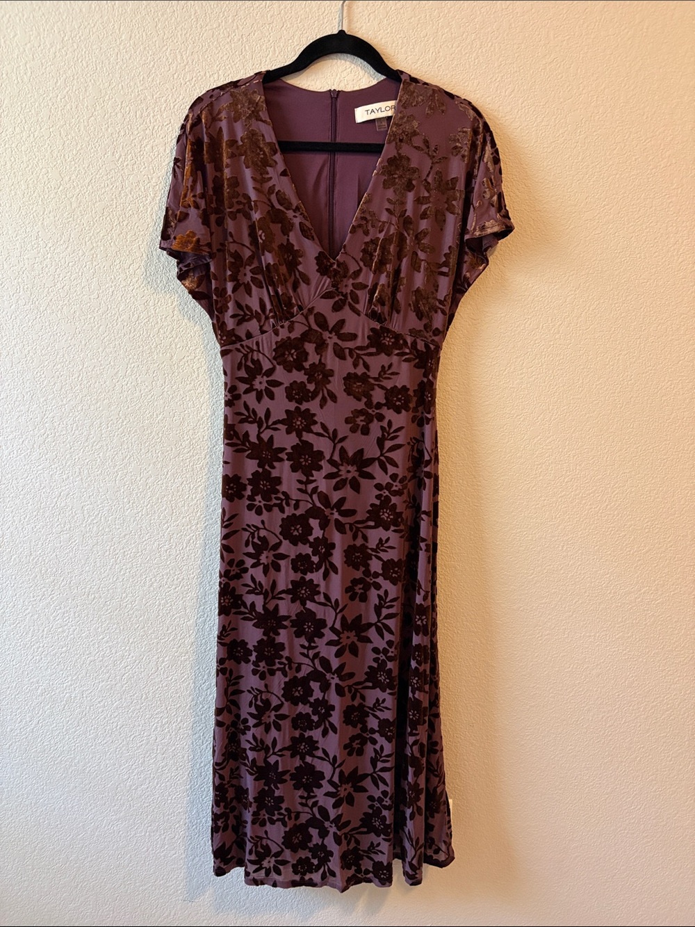Taylor Mauve Floral Velvet-Devore Midi Dress